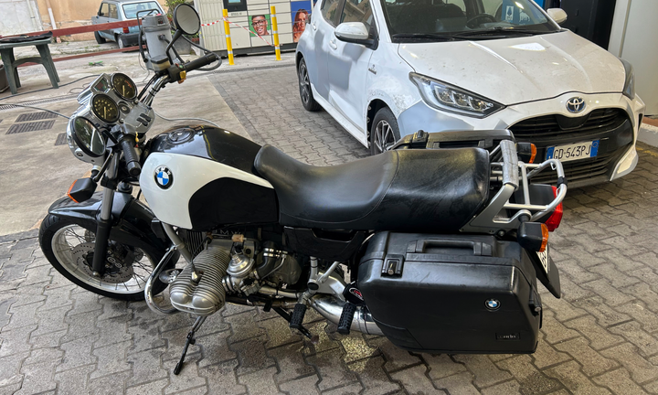 Motocicletta BMW R100R