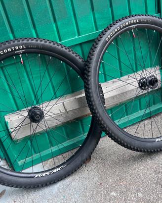 Cerchi MTB in alluminio con pneumatici da 27,5"