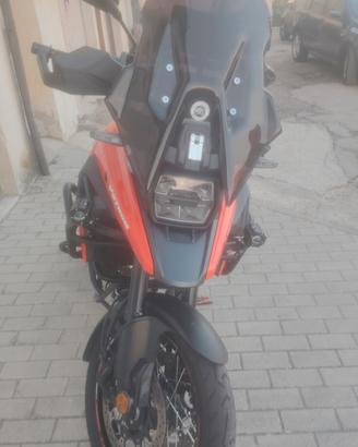 suzuki v strom 1050  (2022)