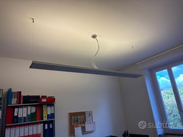 Lampadario a sospensione da ufficio Flos