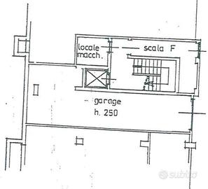 Garage - magazzino 46mq via Regina Adelaide