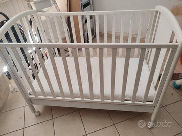 Culla in legno bianca con cassetto e materasso
