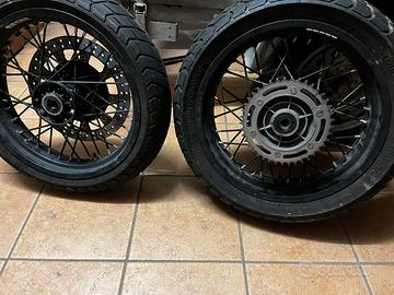 Ruota anteriore e posteriore brixton