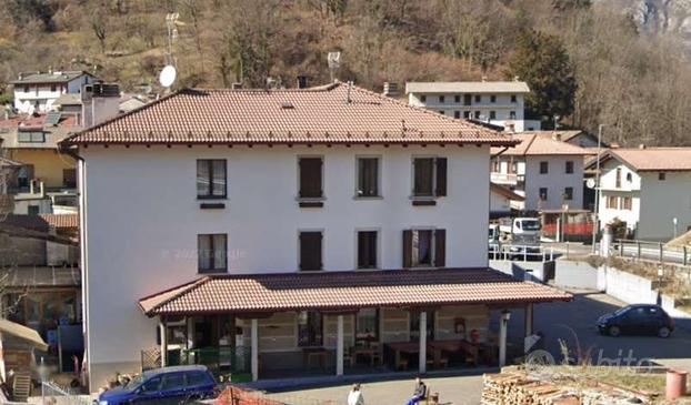 Ristorante/bar/hotel a Verzegnis (UD)