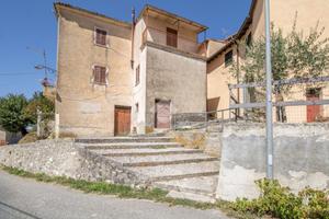 CASA SEMINDIPENDENTE A POGGIO BUSTONE