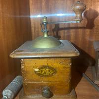 Macinino antiquariato con cassettino