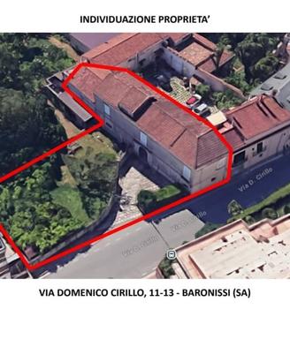 Casa indipendente di 285 m² con più di 5 locali a 