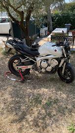 FZ6 YAMAHA NAKED 2004