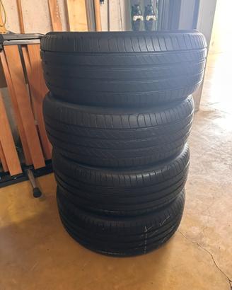 Gomme auto