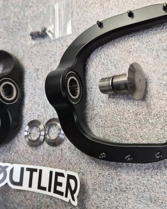 Coppia pedali MTB OUTLIER