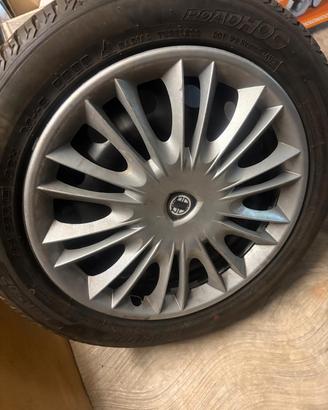 4gomme m +s più 4 cerchi  misure 185/55/15