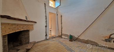 Bilocale indipendente da ristrutturare