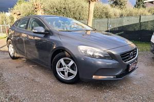 VOLVO - V40 - 1.6 D2 Summum