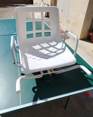 sedia girevoke per vasca da bagno, mai usata. 