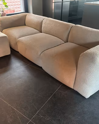 Divano 3 posti boucle’ tessuto sfoderabile pouf
