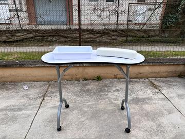 Tavolino per manicure/onicotecnica con ruote