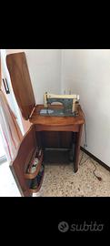 Macchina da cucire anni '60 Necchi Supernova