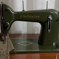Macchina da cucire d’epoca