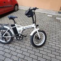 Bici Elettrica BAD BIKE nuova pieghevole
