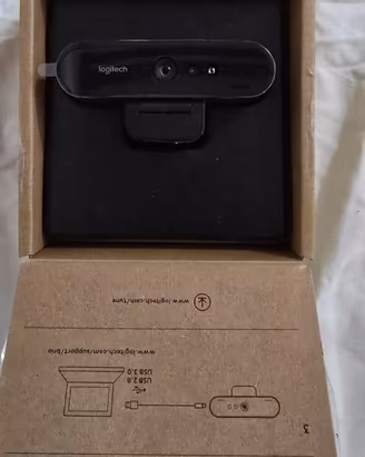 Logitech Brio Ultra HD Pro Webcam + Litra Glow LED