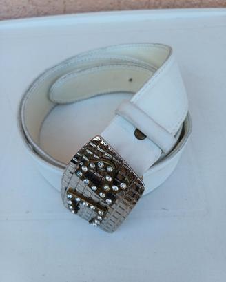 cintura bianca in pelle e fibbia con strass
