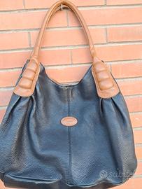 Borsa nera hobo in pelle martellata