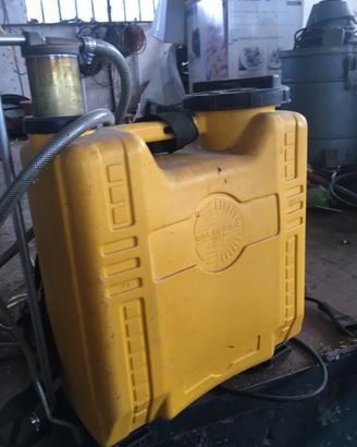 Pompa veleno 12 /8 litri