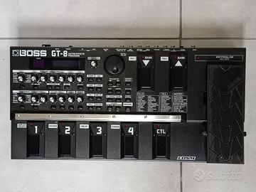 Pedaliera multieffetto Boss gt-8