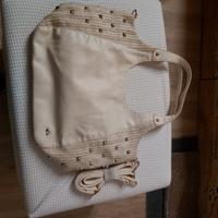 Borsa a mano o a tracolla Carpisa in similpelle.