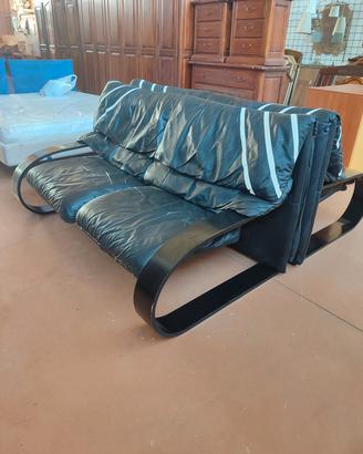 coppia divani  in pelle italiana "Coralba" anni 80