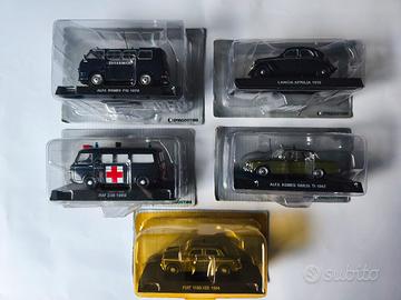 5 Modellini metallo dei Carabinieri 