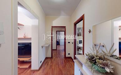 QUARTIROLO - AMPIO QUADRILOCALE ALL'ULTIMO PIANO