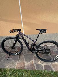 Mtb giant antem