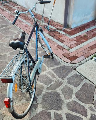 Bicicletta  con pedalata assistita 