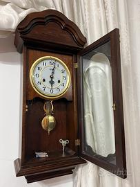 Orologio a pendolo da parete