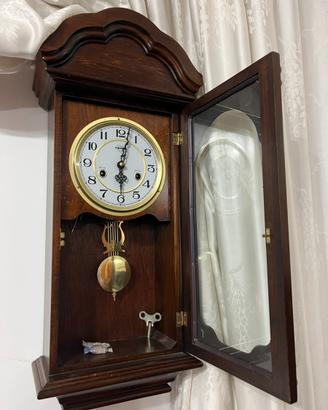 Orologio a pendolo da parete