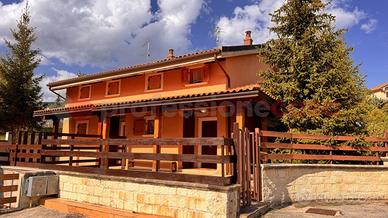 Villa o villino Castel di Sangro [1626VRG]