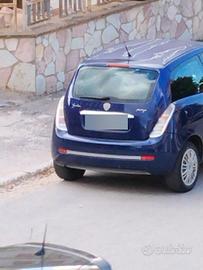 Lancia y