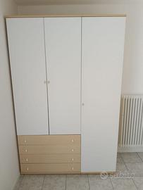 Armadio bianco 3 ante 4 cassetti