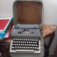 macchina da scrivere vintage 