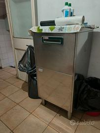 Lavapiatti professionale