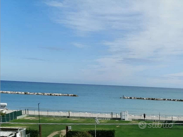 Bilocale con garage a 30 metri dal mare