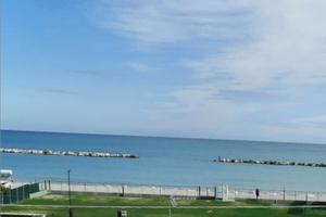 Bilocale con garage a 30 metri dal mare