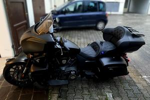 Indian Roadmaster Power Plus Dark Horse 2025