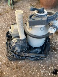 Pompa con filtro per piscina Intex SF90220T.