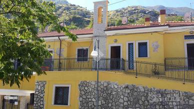 3 LOCALI A MORINO
