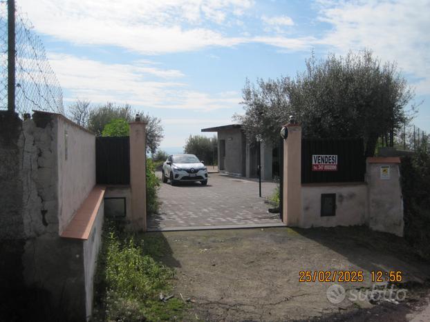 Terreno agricolo con piccolo deposito di mq 14.00