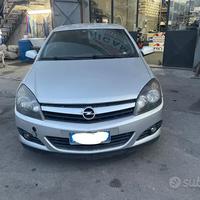 Ricambi Opel Astra GTC 1.9 CDTI 16V 150cv del 2006