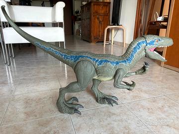 Dinosauro Jurassic World Blue Gigante