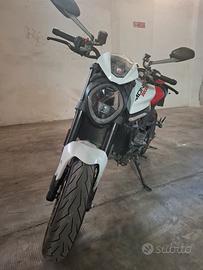 monster 937 in perfette condizioni  